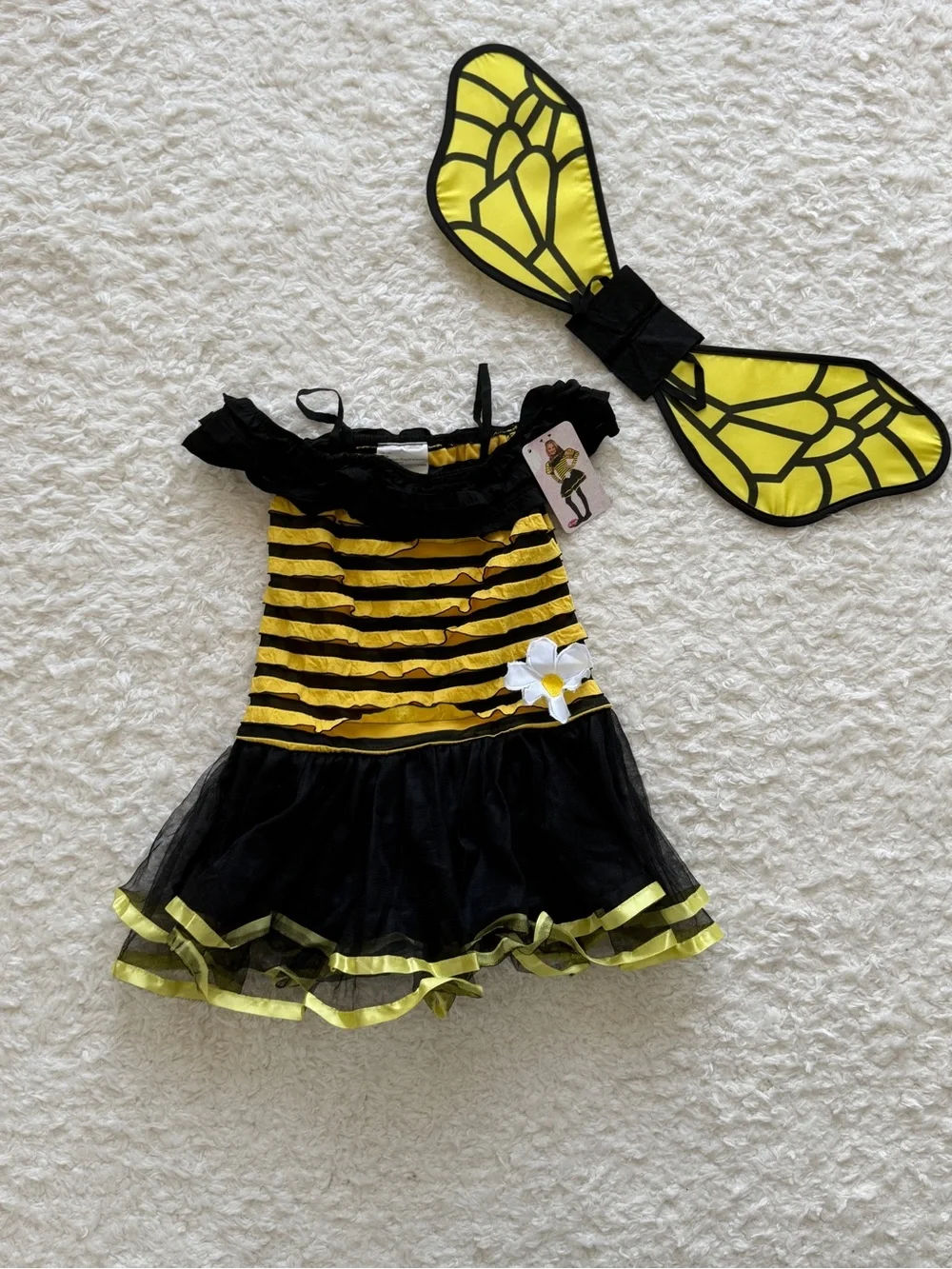 Busy Bee Girls Halloween Costume. Age 4-6 years. NEW